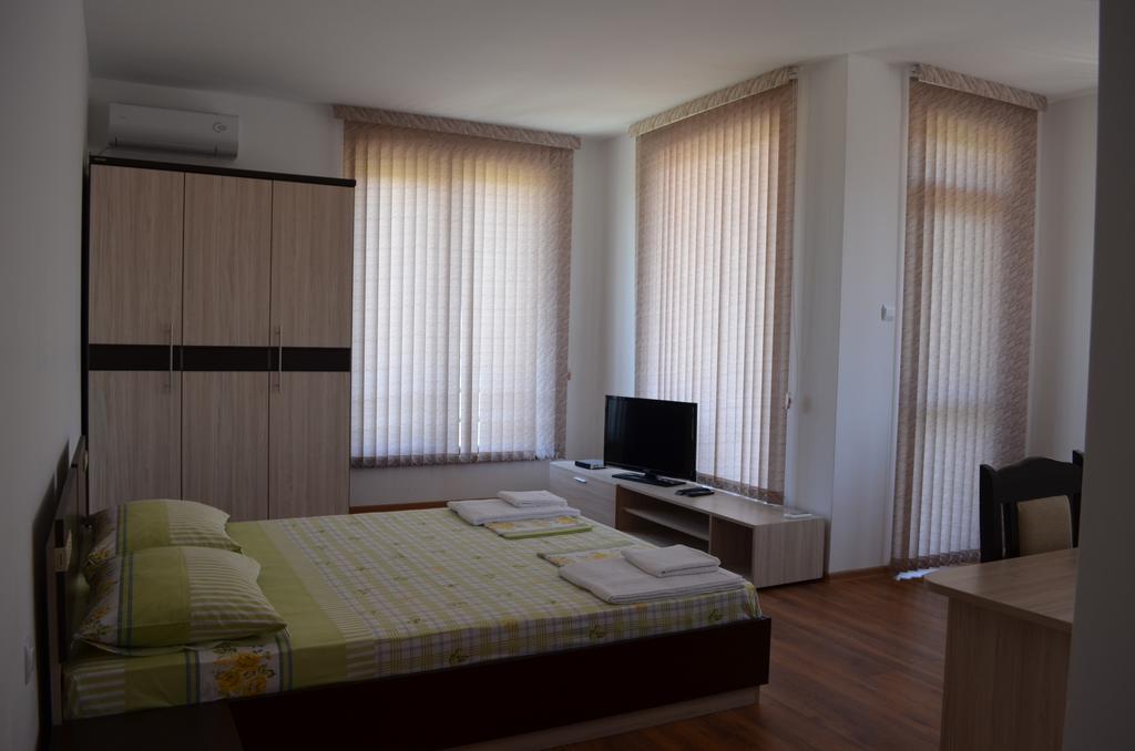 Guest House Georgievi Πριμόρσκο Δωμάτιο φωτογραφία