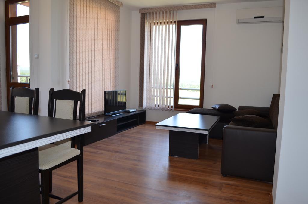 Guest House Georgievi Πριμόρσκο Δωμάτιο φωτογραφία