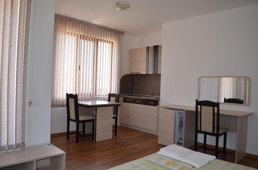 Guest House Georgievi Πριμόρσκο Δωμάτιο φωτογραφία